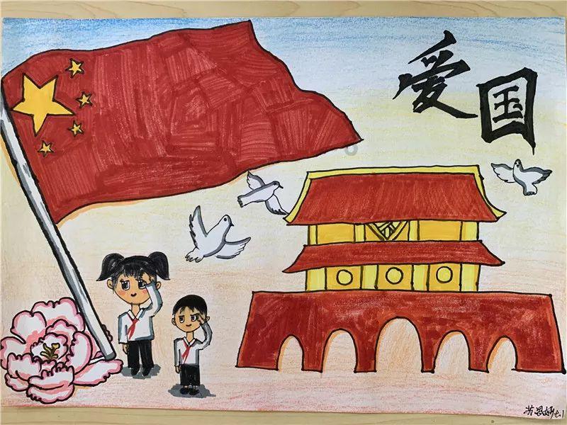 金毛嫌弃口水巾没有其它伙伴的好看，一脸委屈、都快要哭了